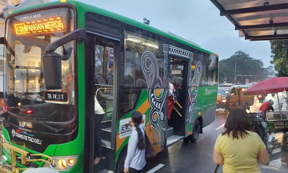 <strong>Membangun Angkutan Umum Perlu Komitmen</strong>