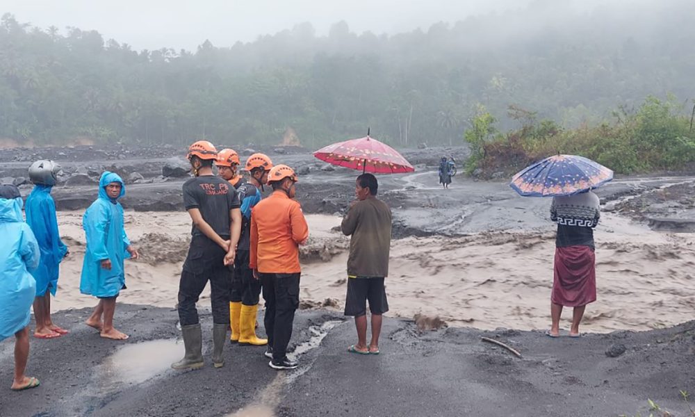 Bencana Banjir Lahar Dingin di Lumajang, 3 Meninggal Dunia 571 Orang Diungsikan