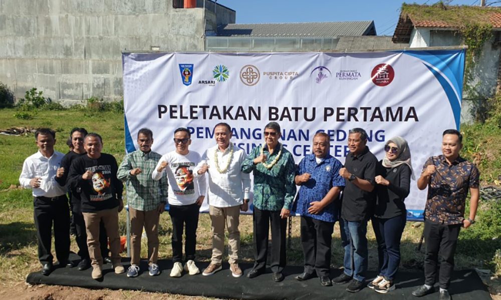 Hashim Djojohadikusumo Takjub dengan SMK Pertiwi Kuningan