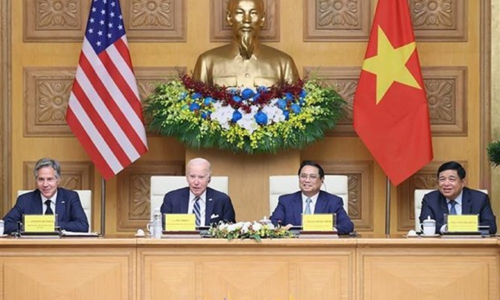 AS Rangkul Vietnam Demi  Pasokan Semikonduktor dan Mineral