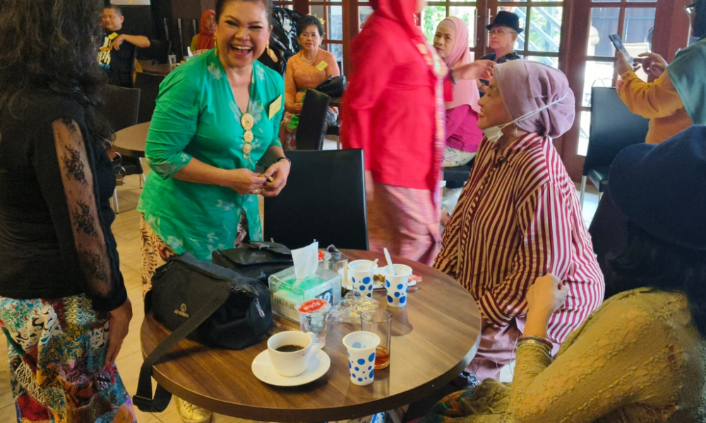 Ini Maharani Kahar Penyanyi Asli Lagu ‘Desember Kelabu’