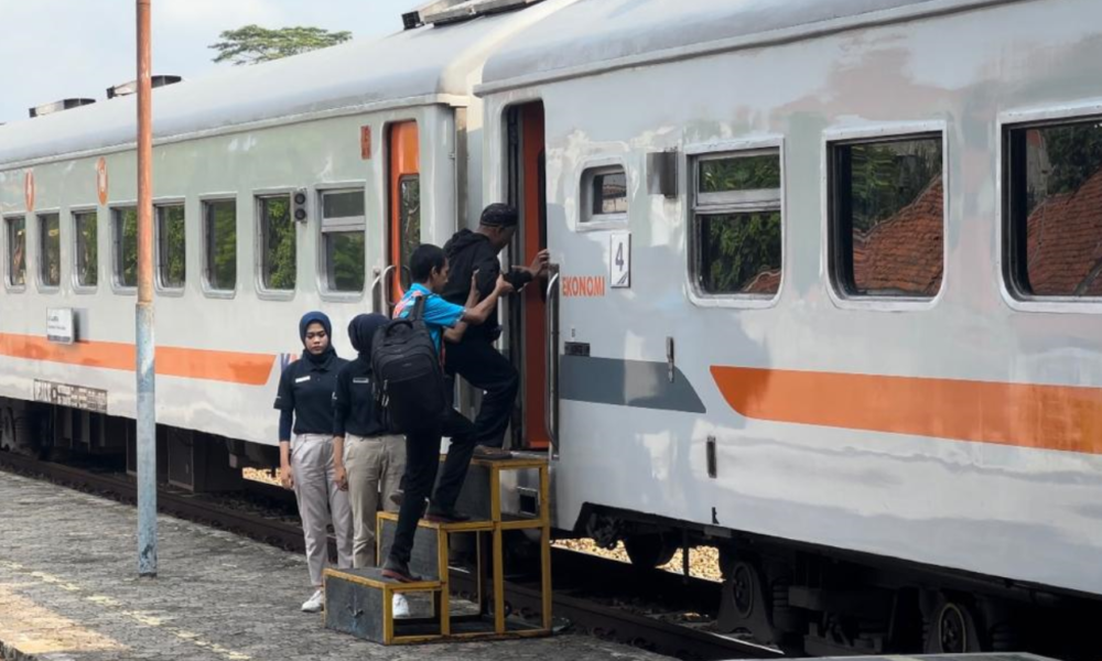15.000 Tiket KA Periode Nataru Keberangkatan Awal Daop 5 Purwokerto Ludes Terjual