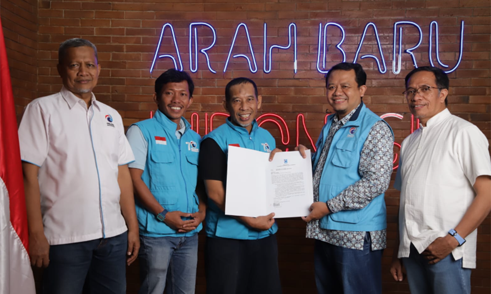 Partai Gelora Beri Surat Tugas ke Zainal Abidin Maju Cawabup Polewali Mandar