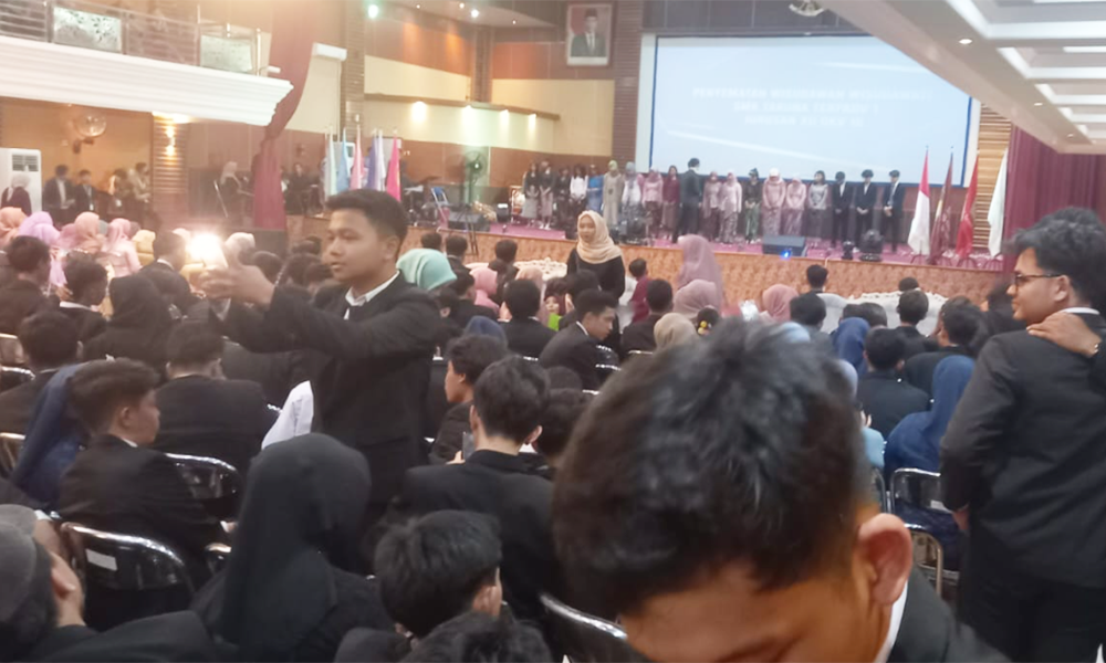 Meriah Acara 800 Wisudawan SMK Taruna Terpadu Borches Bogor
