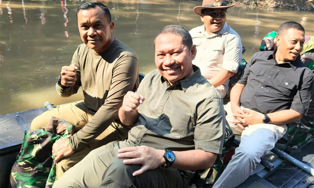 Pangkostrad Hasan dan Pangdam Jaya Rafael, Dua Jenderal Menulis Sejarah di Bibir Ciliwung