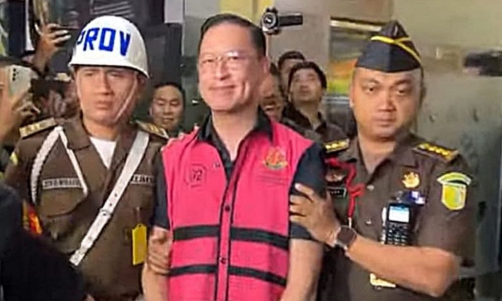 Mantan Menteri Perdagangan Tom Lembong Ditahan Karena Impor Gula