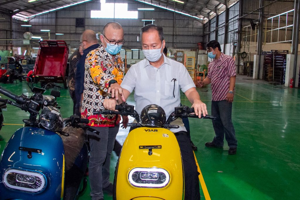 Populasi Kendaraan Listrik Semakin Tinggi