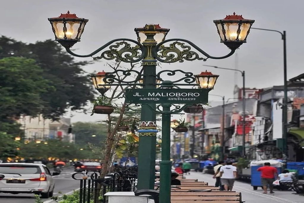 Waspada, Merokok Sembarangan di Malioboro Didenda Rp7,5 juta