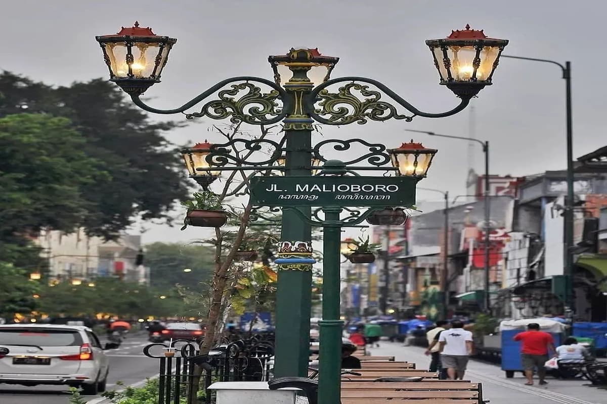 Waspada, Merokok Sembarangan di Malioboro Didenda Rp7,5 juta