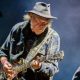 Neil Young Akan Merilis Album 'Lost' Tahun 1977 'Oceanside Countryside'