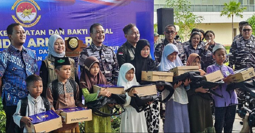 Koarmada RI Gelar Bakti Sosial dan Kesehatan di Muara Angke