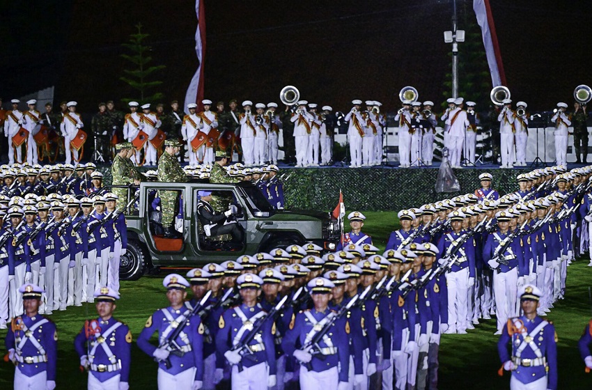 Presiden Prabowo Pimpin Upacara Parade Senja di Akmil Magelang, Momentum Kebersamaan Para Pemimpin Bangsa