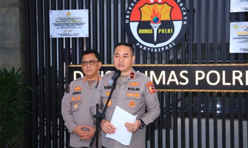 Kapolri Tetapkan Status Gugur dan Berikan KPLB Anumerta pada Tiga Personel Terbaiknya