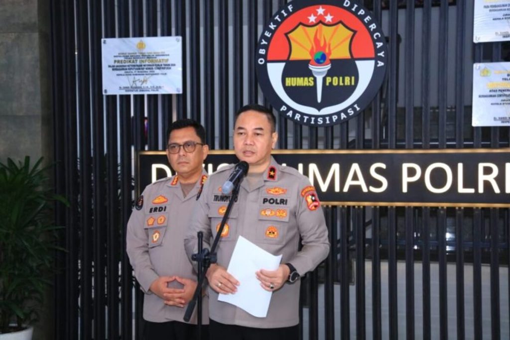 Kapolri Tetapkan Status Gugur dan Berikan KPLB Anumerta pada Tiga Personel Terbaiknya