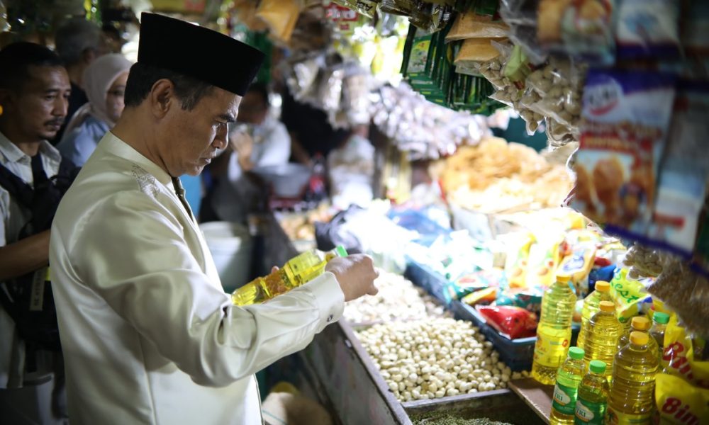Mentan Amran Minta Perusahaan Minyakita yang Curang Ditutup dan Segel