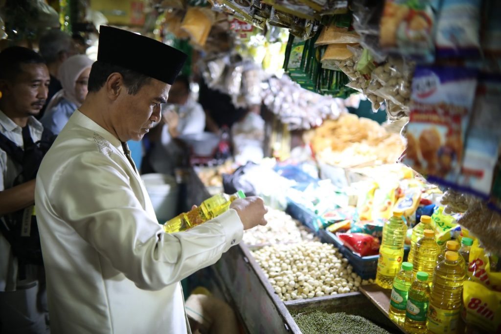 Mentan Amran Minta Perusahaan Minyakita yang Curang Ditutup dan Segel