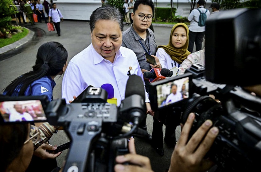 Presiden Prabowo Pimpin Rapat Terbatas, Bahas Stabilitas dan Stimulus Ekonomi