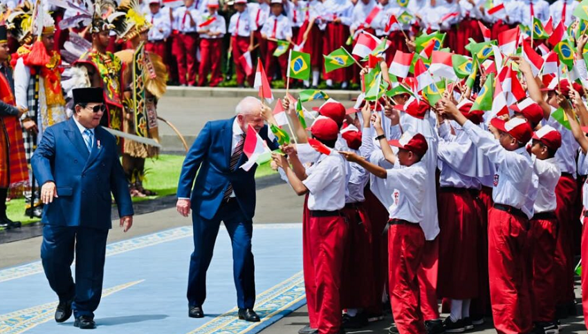 Gembira Menyambut Tamu Negara: Cerita Anak-Anak di Balik Kunjungan Presiden Brasil
