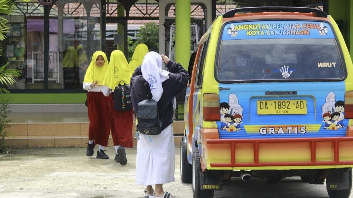 Apace dan APDI, Angkutan Sekolah Gratis di Banjarmasin