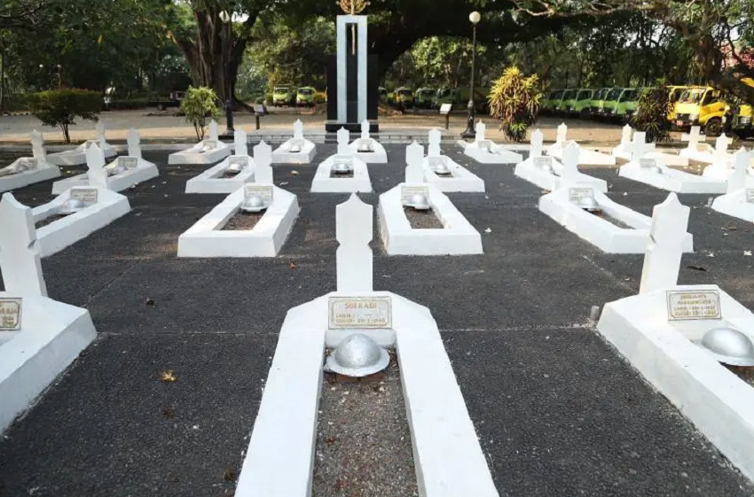 Hari Pahlawan 2025: Yuk Mengenal Pahlawan dengan Ziarah ke Taman Makam Pahlawan!