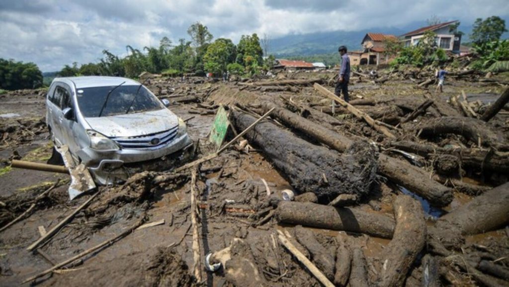 Pemerintah Didesak Cabut Perizinan Perusahaan Penyebab Banjir Sumatera