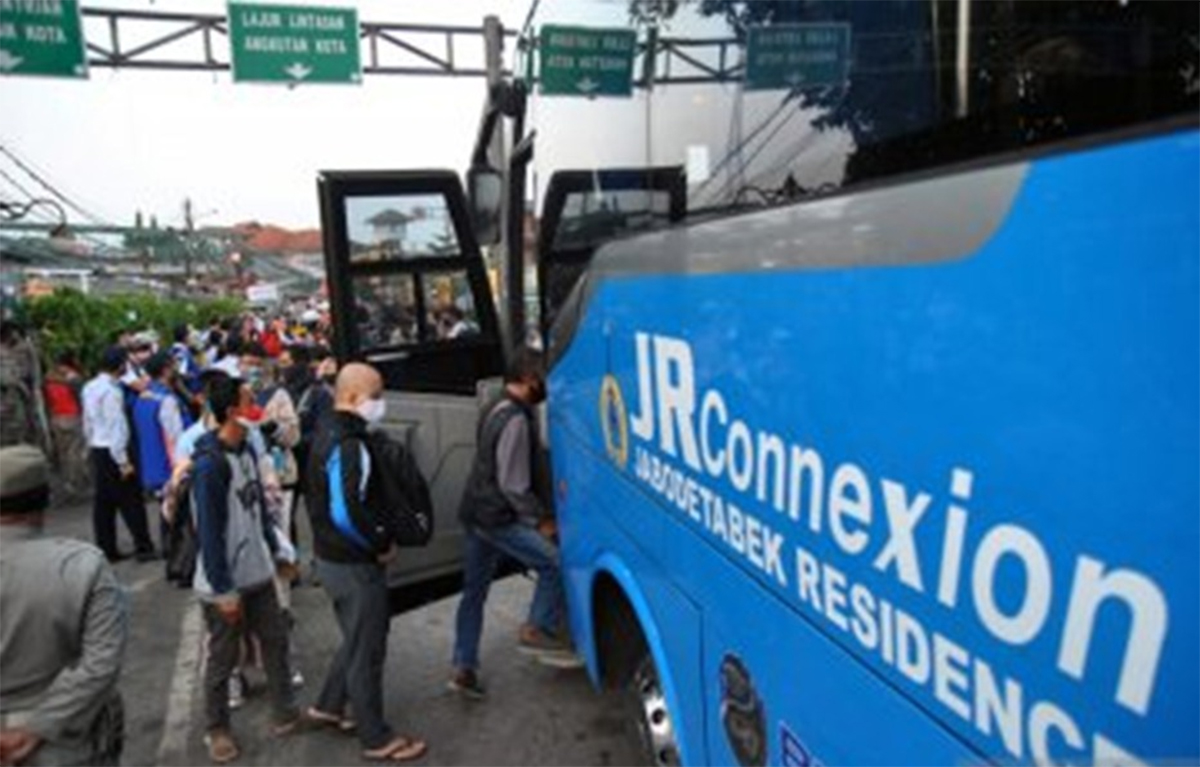 JD Connexion : Solusi Bus Premium Mengurai Kepadatan Komuter Jabodetabek