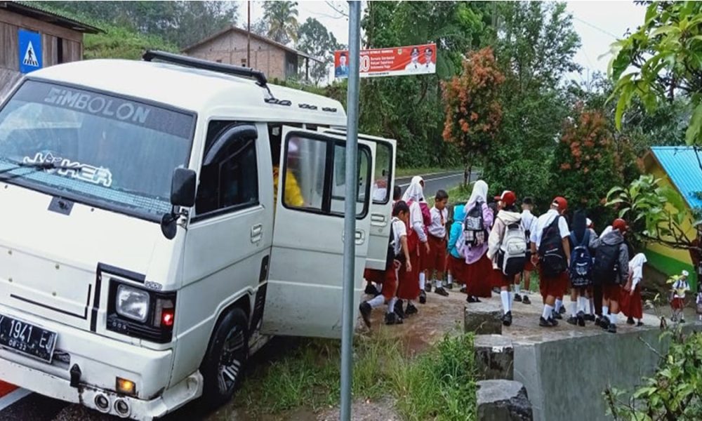 Bus Sekolah di Pakpak Bharat : Solusi Jarak Jauh di Kaki Bukit Barisan