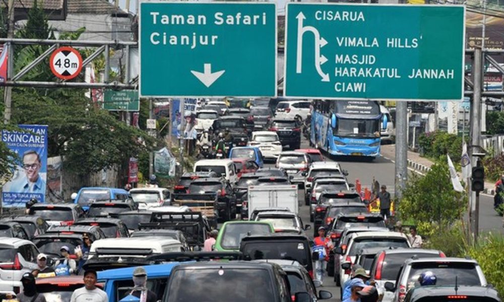 Bias Kebijakan Transportasi di Balik Larangan Angkot Kawasan Puncak