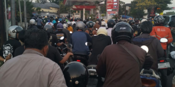 Masyarakat Mengeluh! Antrean Panjang BBM di Bali Makin Parah