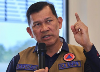 Meluncur ke Lokasi, Kepala BNPB Kristomei Pimpin Langsung Operasi Penanganan Karhutla Sumsel