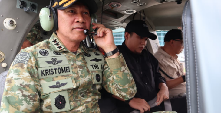 Menyusuri Jejak Api dari Udara, Kepala BNPB Pantau Karhutla Way Kambas