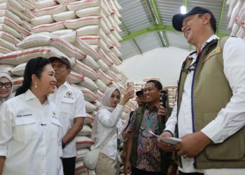 Pastikan Stok Beras dan Harga Terkendali, BULOG dan Komisi IV DPR Sidak Pasar Induk Cipinang