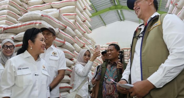 Pastikan Stok Beras dan Harga Terkendali, BULOG dan Komisi IV DPR Sidak Pasar Induk Cipinang