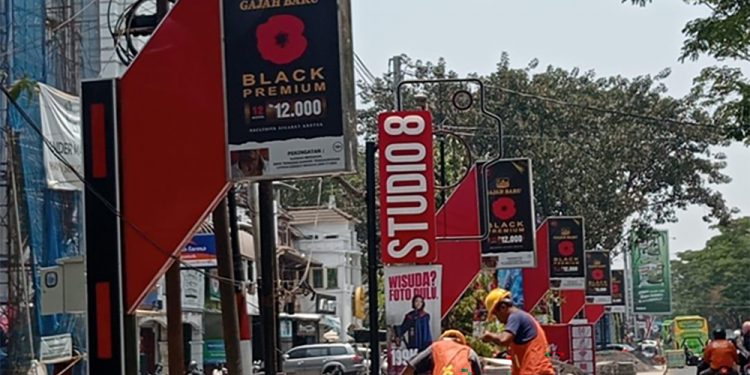 Wali Kota Malang Ingkar Janji: Pohon yang Dijanjikan, Billboard yang Tumbuh