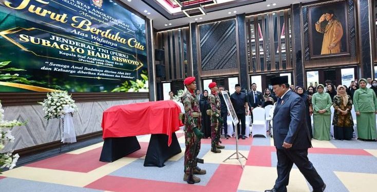 Presiden Prabowo Beri Penghormatan Terakhir pada Almarhum Subagyo H.S di Mabesad